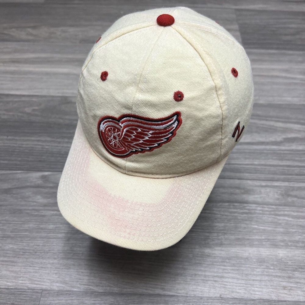 Detroit Red‎ Wings Hat Men Fitted 7 1/4 Zephyr Faded NHL Hockey Red Cream Beige